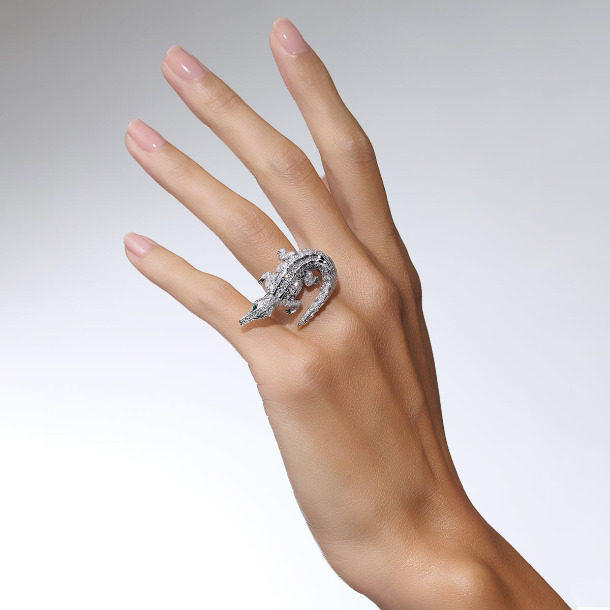 CARESSE DE CROCO FULL PAVE DIAMOND CROCODILE RING, WHITE GOLD