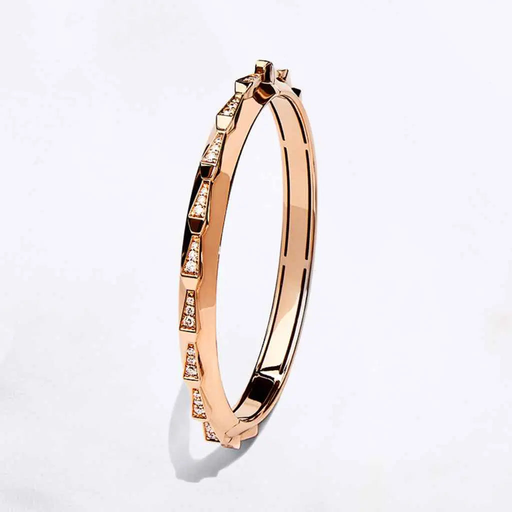 SIGNATURE SPIKE HALF DIAMOND SET BRACELET ROSE GOLD | Bracelet | 18K rose gold, bracelet, crocodream, half diamond set, signature, spike | ORLOV