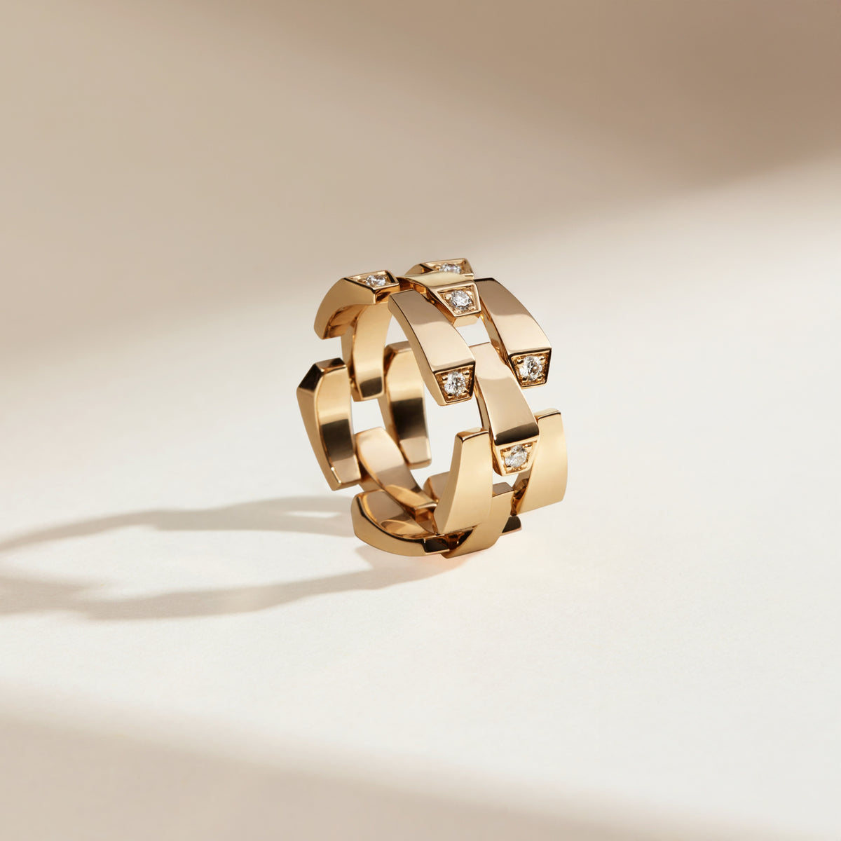 SPIKE 3 ROW LIGHT PAVÉ DIAMOND RING, YELLOW GOLD