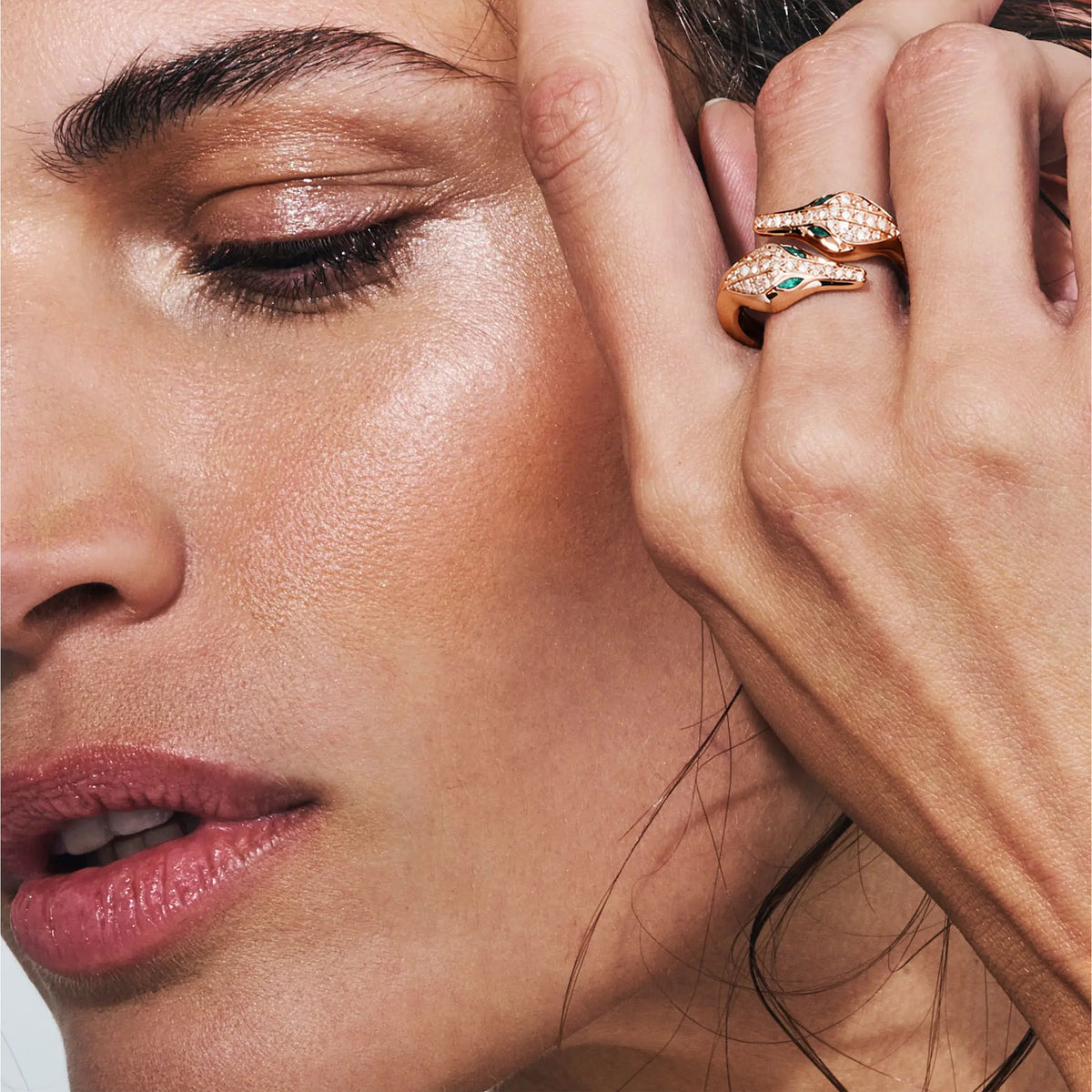CARESSE DE CROCO DOUBLE HEAD FULL PAVE DIAMOND RING, ROSE GOLD