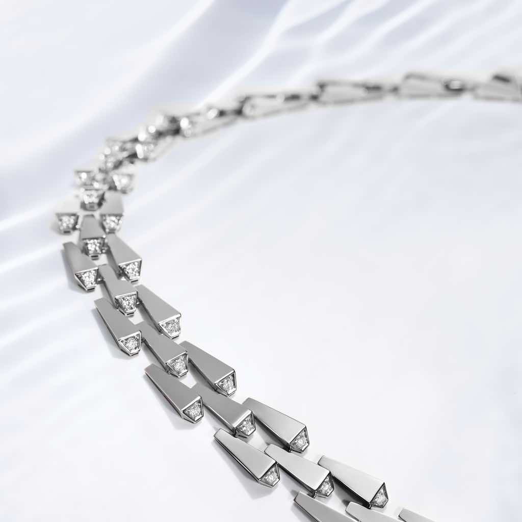 CROCO DREAM SPIKE NECKLACE IN WHITE GOLD